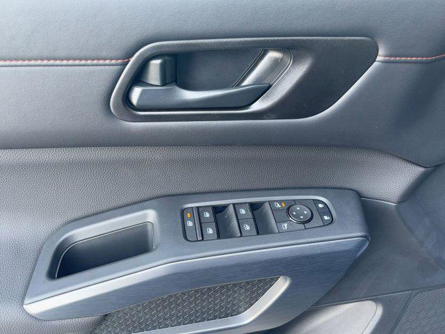 new 2025 Nissan Pathfinder car, priced at $36,991