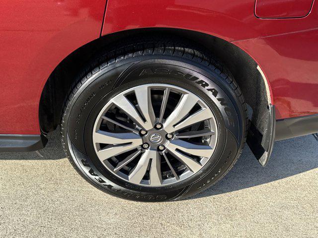 used 2020 Nissan Pathfinder car, priced at $17,999