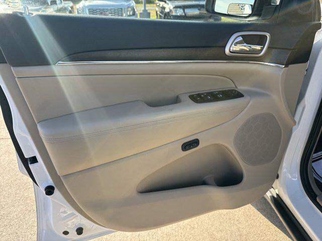 used 2017 Jeep Grand Cherokee car, priced at $13,999