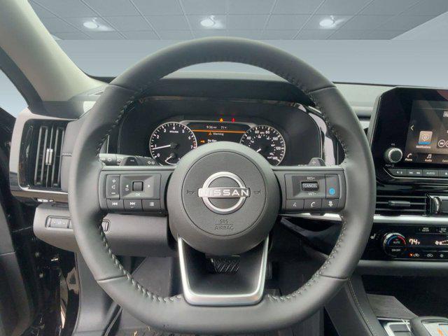 new 2025 Nissan Pathfinder car, priced at $33,991