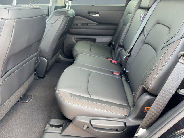 new 2025 Nissan Pathfinder car, priced at $36,591