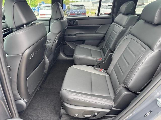new 2025 Hyundai SANTA FE HEV car, priced at $49,925
