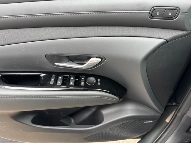 new 2025 Hyundai TUCSON Hybrid car, priced at $42,260