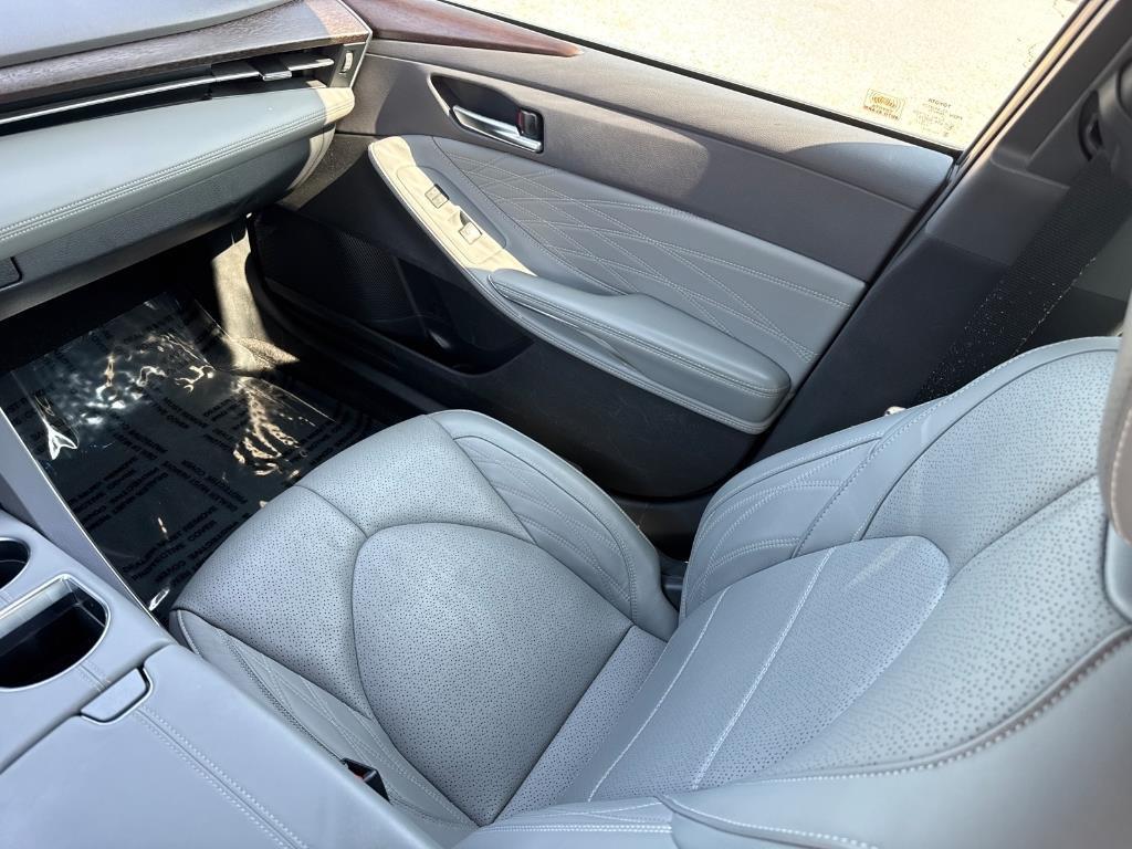 used 2019 Toyota Avalon Hybrid car, priced at $27,895