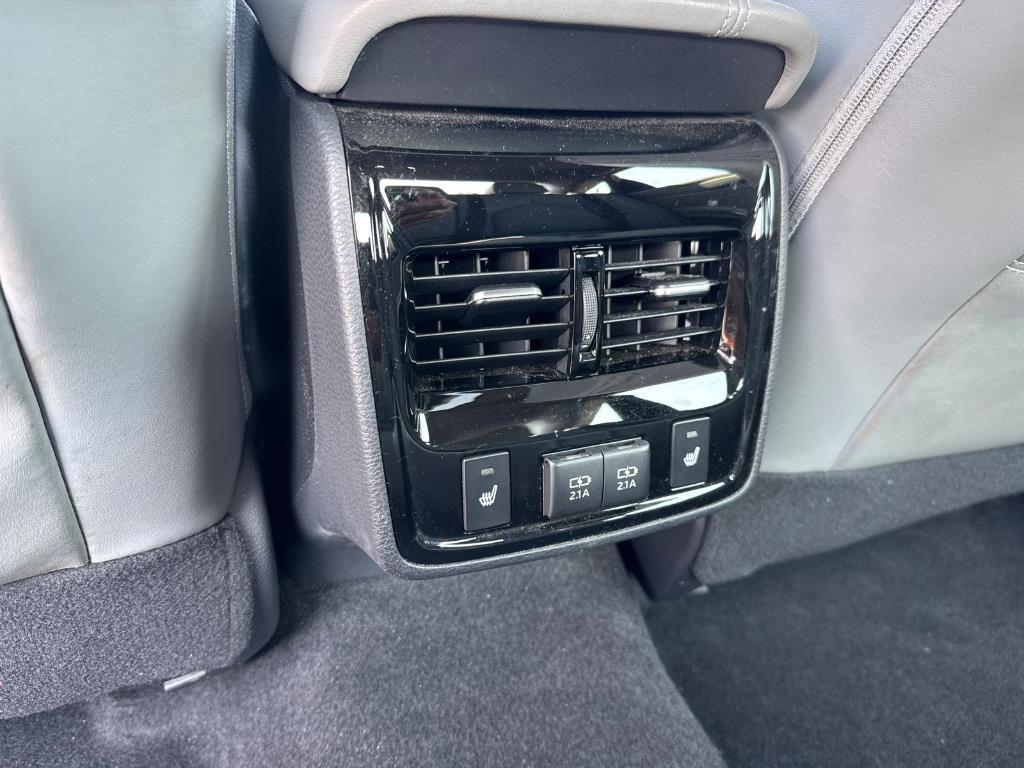 used 2019 Toyota Avalon Hybrid car, priced at $27,895