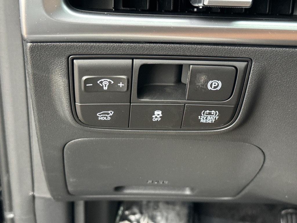 new 2025 Hyundai TUCSON Hybrid car, priced at $37,249