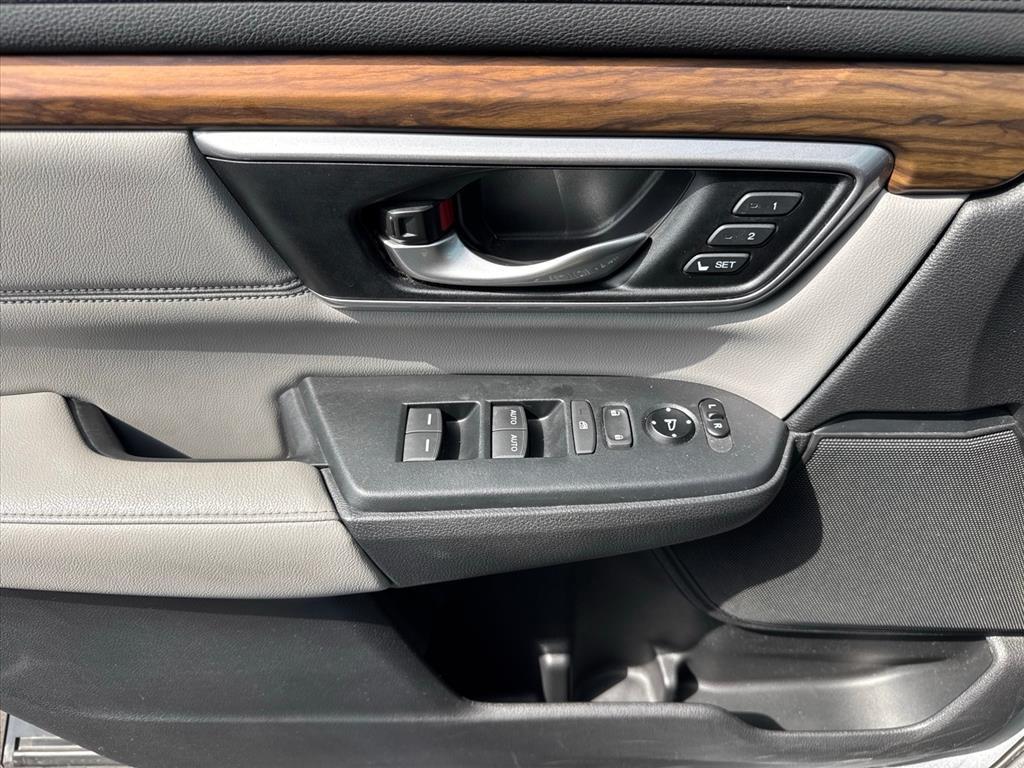 used 2017 Honda CR-V car, priced at $14,620