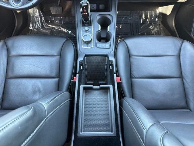 used 2022 Cadillac XT4 car, priced at $28,500