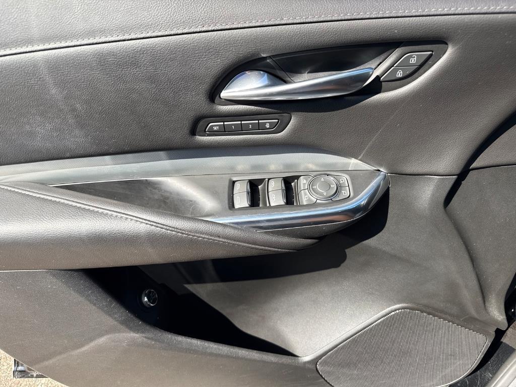 used 2022 Cadillac XT4 car, priced at $25,896