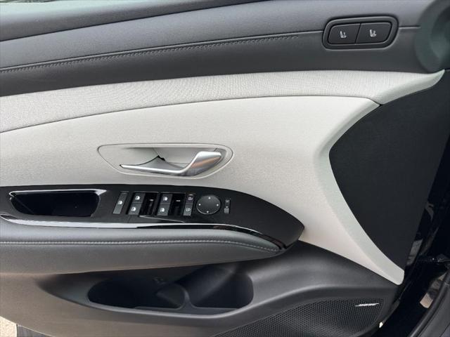 new 2025 Hyundai TUCSON Hybrid car, priced at $41,745