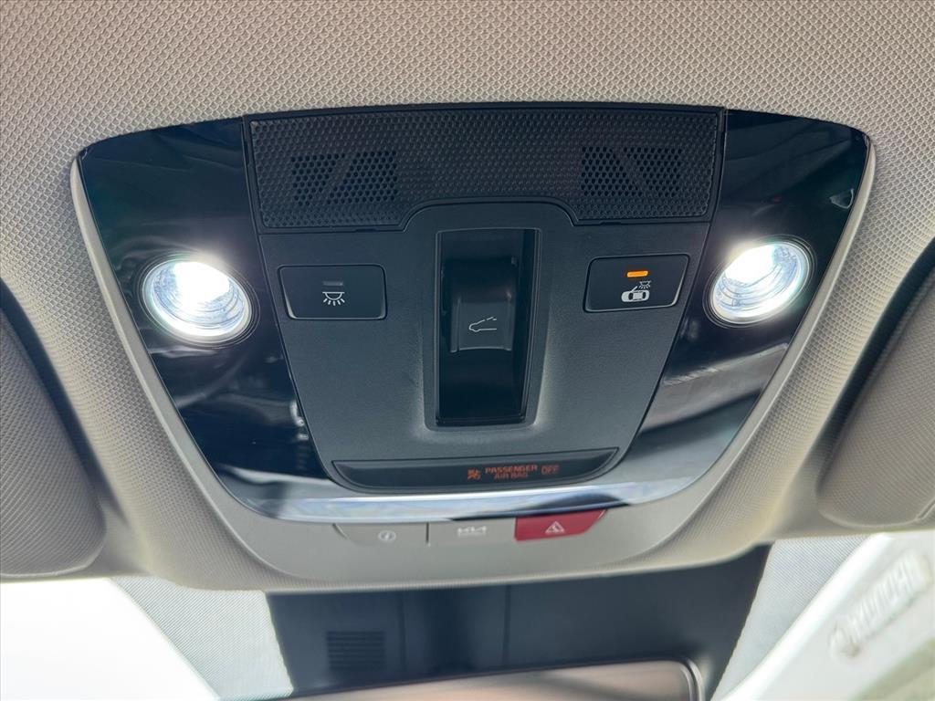 used 2023 Kia Sorento car, priced at $35,995