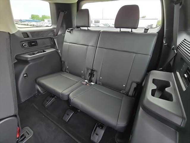 new 2025 Hyundai Santa Fe car, priced at $40,064