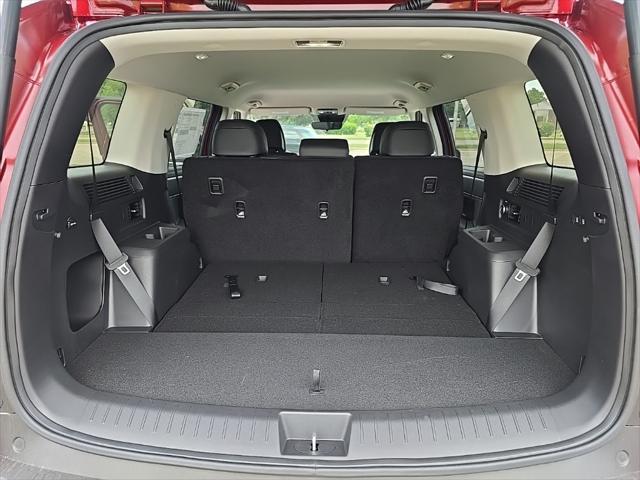 new 2025 Hyundai Santa Fe car, priced at $40,064