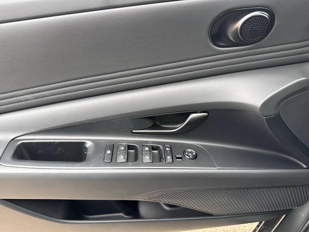 new 2025 Hyundai Elantra car, priced at $28,185