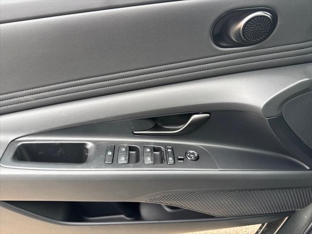 new 2025 Hyundai Elantra car, priced at $28,435