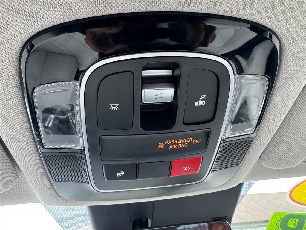 used 2024 Hyundai Sonata Hybrid car, priced at $31,560