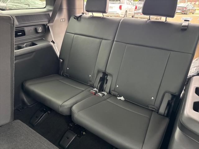 new 2025 Hyundai Santa Fe car, priced at $40,109