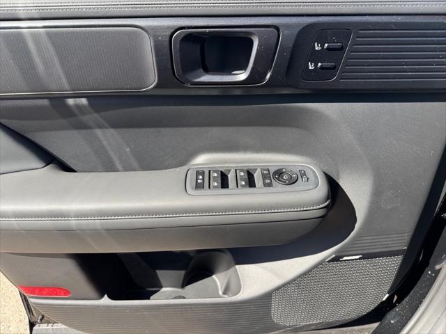 new 2025 Hyundai SANTA FE HEV car, priced at $51,094