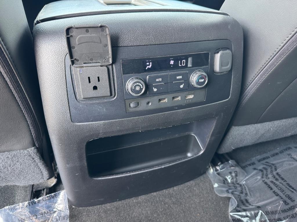 used 2019 GMC Yukon car, priced at $28,560