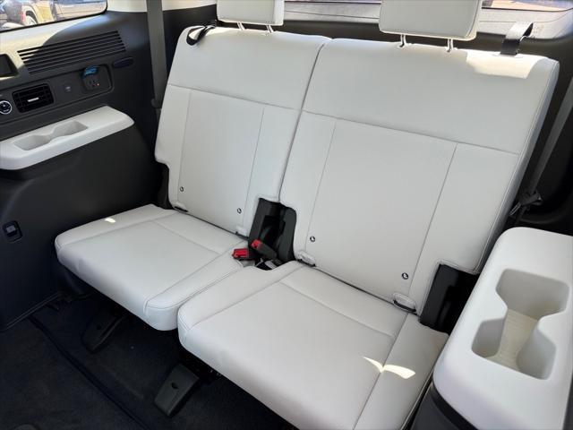 new 2025 Hyundai SANTA FE HEV car, priced at $50,125