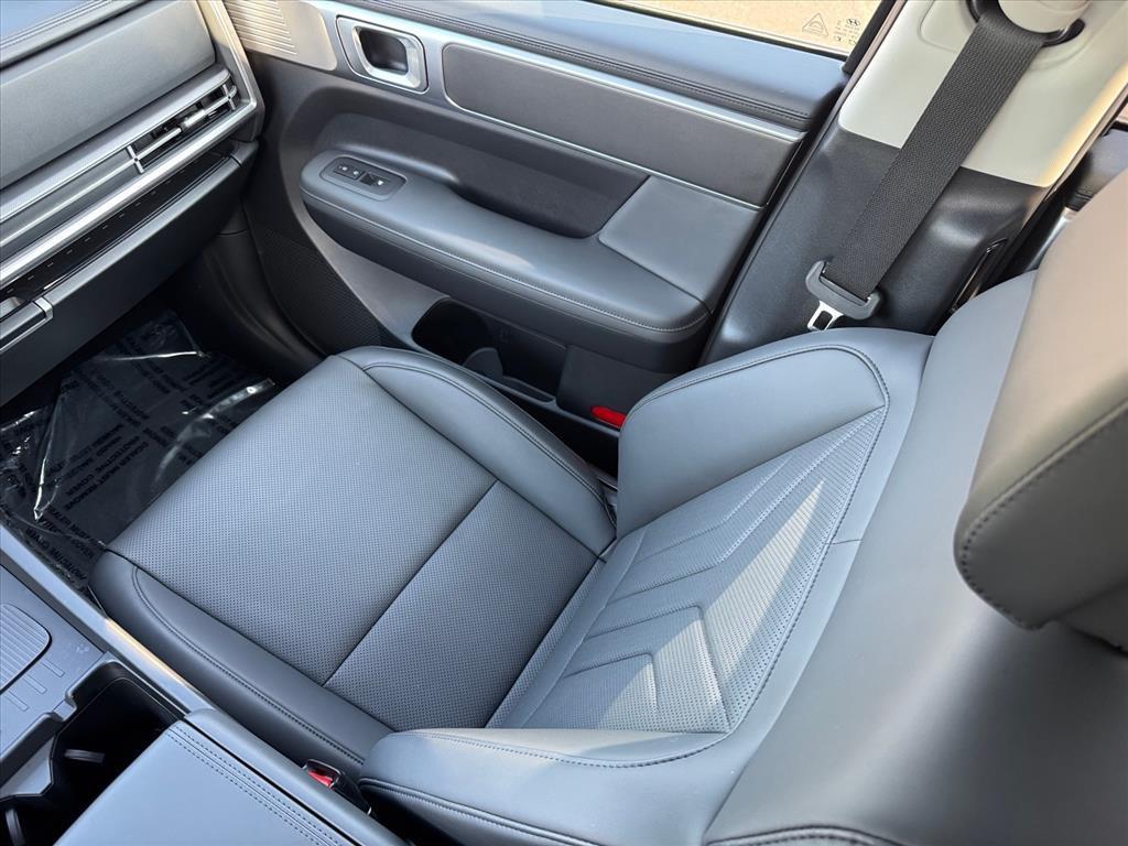 used 2025 Hyundai Santa Fe car, priced at $34,200