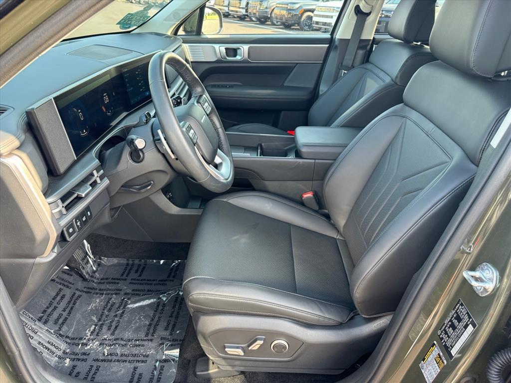 used 2025 Hyundai Santa Fe car, priced at $34,200