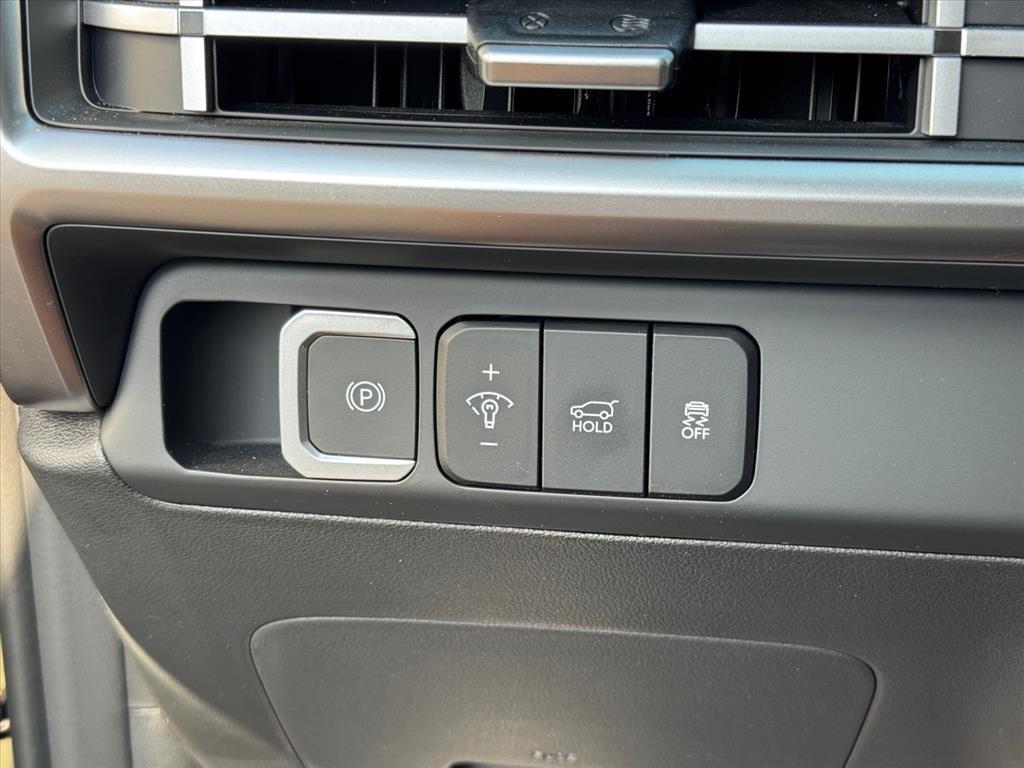used 2025 Hyundai Santa Fe car, priced at $34,200