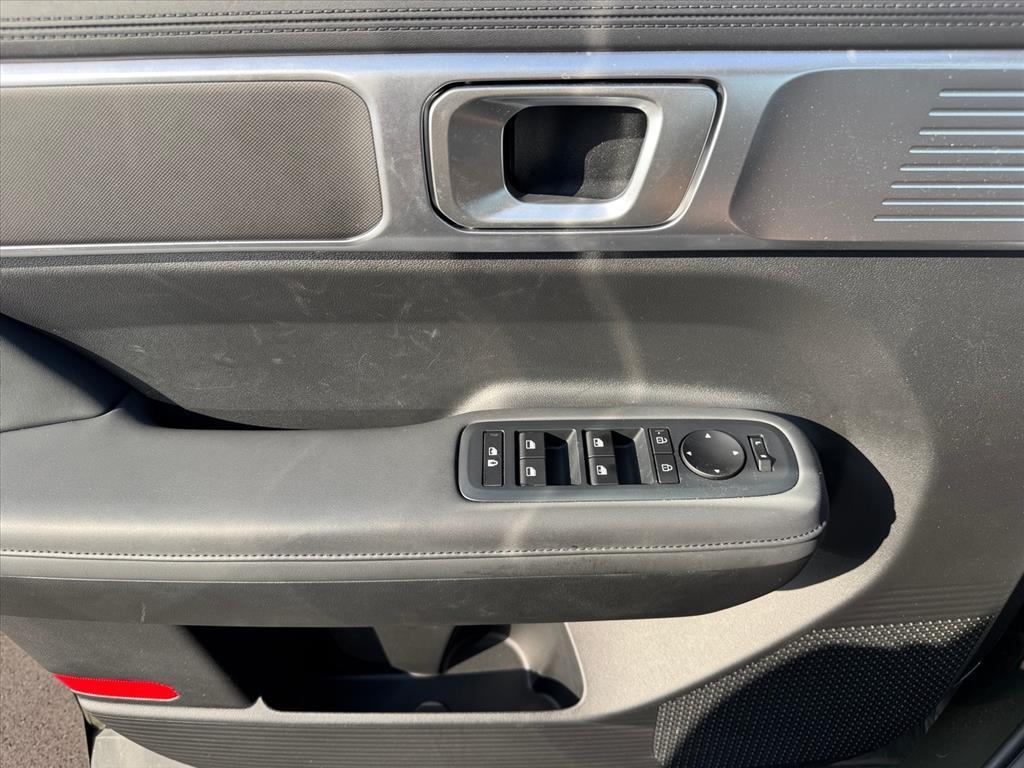used 2025 Hyundai Santa Fe car, priced at $34,200