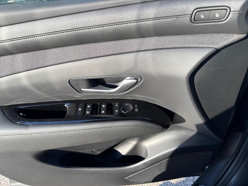 new 2025 Hyundai Tucson car, priced at $40,984