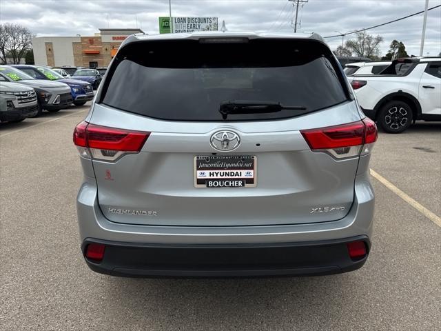 used 2019 Toyota Highlander car, priced at $24,259