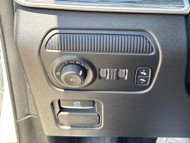 used 2022 Jeep Wagoneer car, priced at $47,996