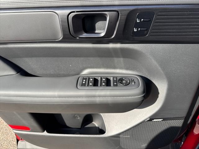 new 2025 Hyundai Santa Fe car, priced at $48,555
