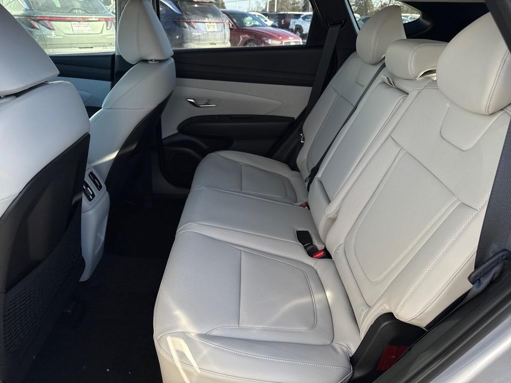 new 2025 Hyundai TUCSON Hybrid car, priced at $37,435