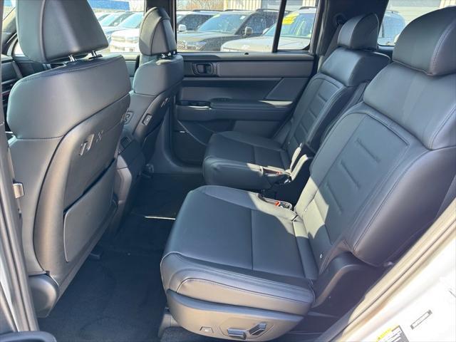 new 2025 Hyundai SANTA FE HEV car, priced at $51,885