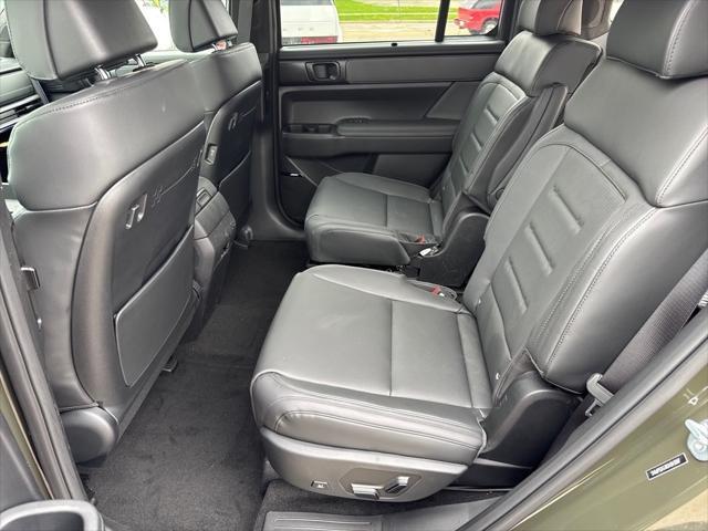 new 2025 Hyundai SANTA FE HEV car, priced at $51,094