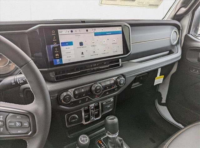 new 2025 Jeep Gladiator car, priced at $42,650