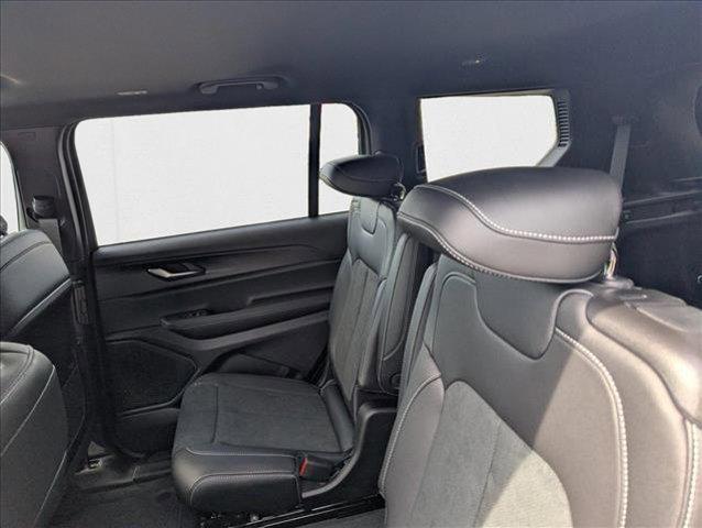 new 2025 Jeep Grand Cherokee L car, priced at $38,500