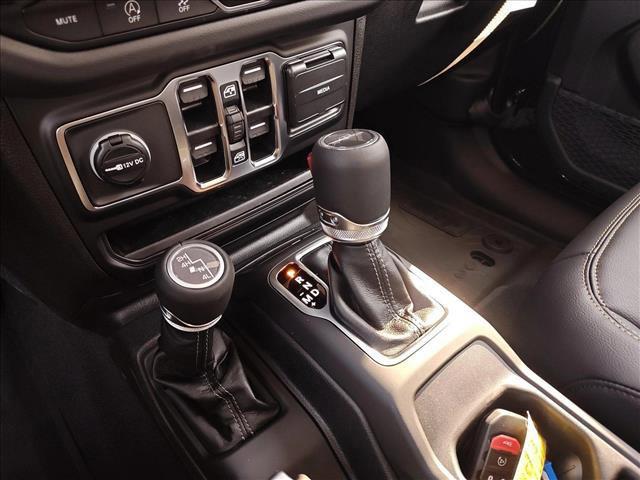 new 2025 Jeep Gladiator car, priced at $46,877