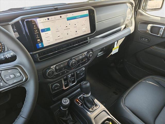 new 2025 Jeep Gladiator car, priced at $43,450