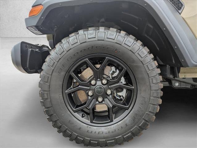 new 2025 Jeep Gladiator car, priced at $39,950