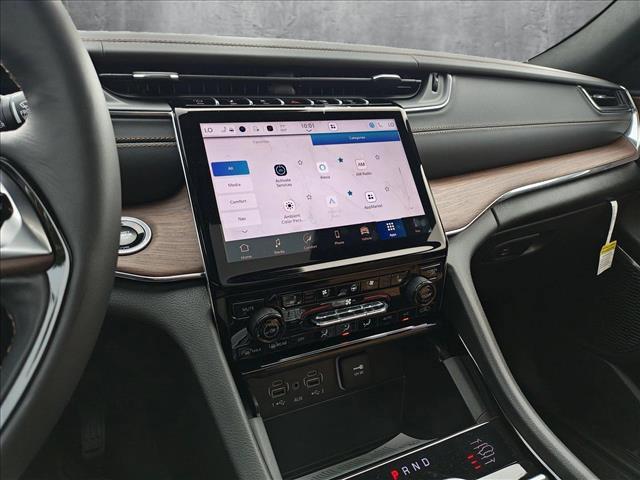 new 2025 Jeep Grand Cherokee L car, priced at $58,668