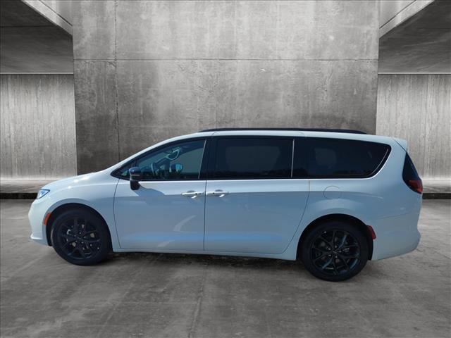 new 2023 Chrysler Pacifica car, priced at $45,102