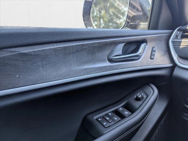 new 2025 Jeep Grand Cherokee car, priced at $49,000