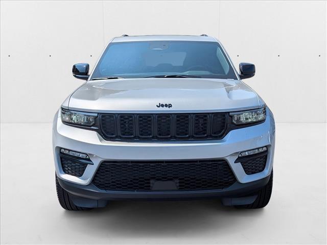 new 2025 Jeep Grand Cherokee car, priced at $49,000