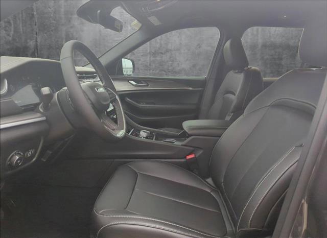 new 2025 Jeep Grand Cherokee car, priced at $50,704