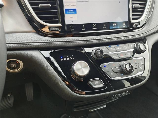 new 2025 Chrysler Pacifica car, priced at $45,457