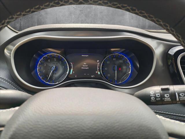 new 2025 Chrysler Pacifica car, priced at $45,457