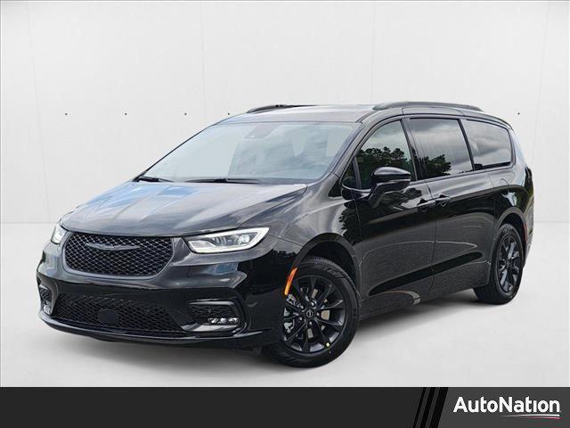 new 2025 Chrysler Pacifica car, priced at $43,750