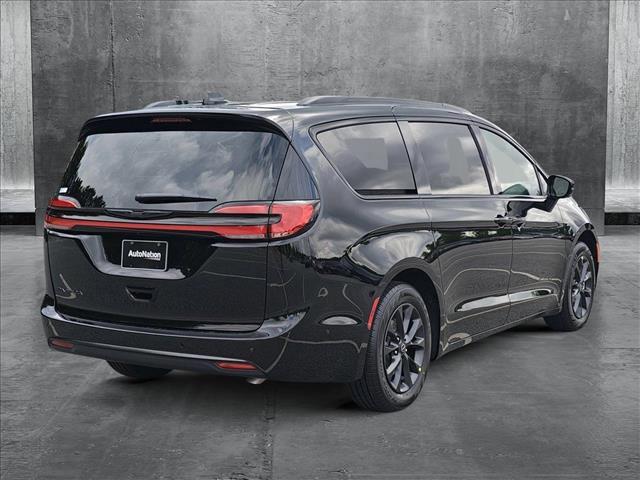 new 2025 Chrysler Pacifica car, priced at $45,457
