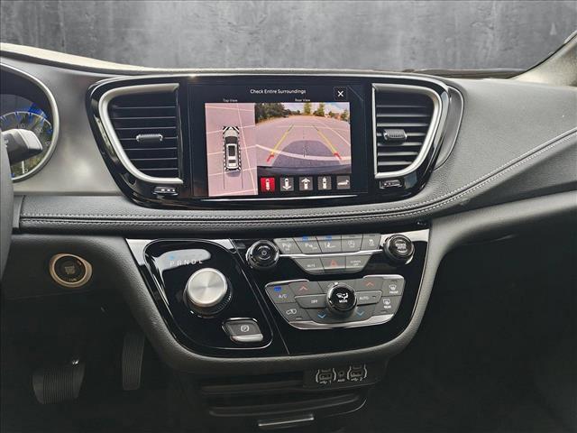 new 2025 Chrysler Pacifica car, priced at $45,457